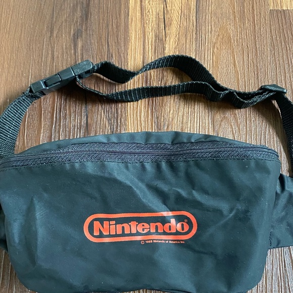 Nintendo RARE vintage original 1988 black red fanny pack fannypack bag pouch - Picture 2 of 7